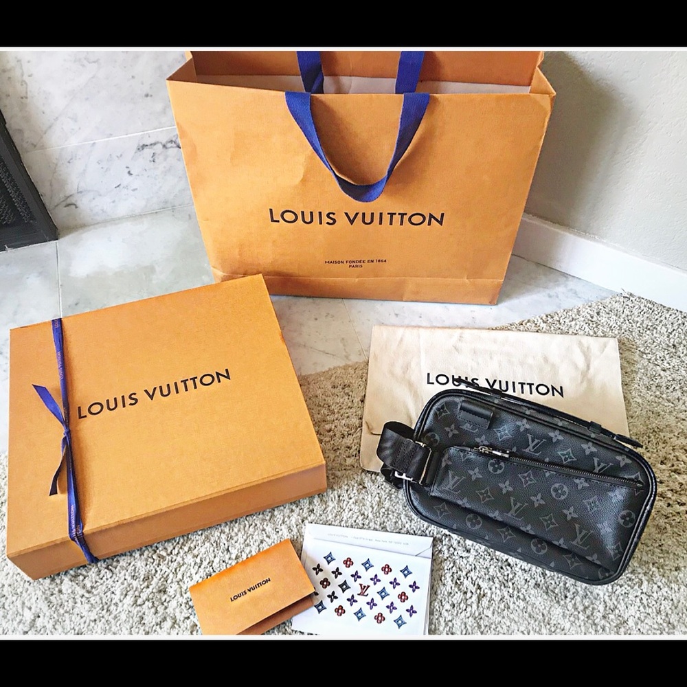 Louis Vuitton Bumbag - Picture 2 of 6